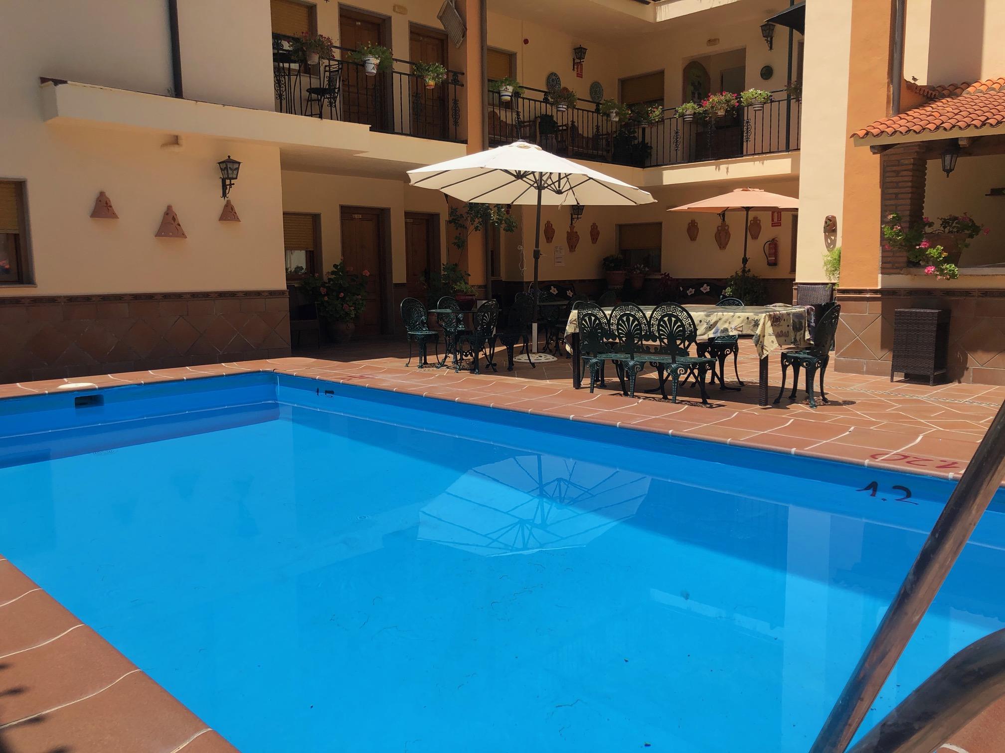 Hotel El Curro Burunchel Exterior foto